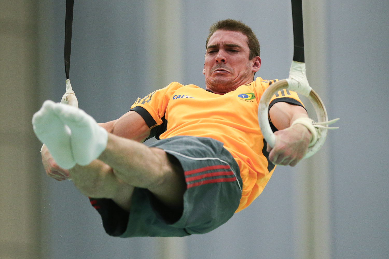 Arthur se qualifica para afinal das argolas em Cottbus